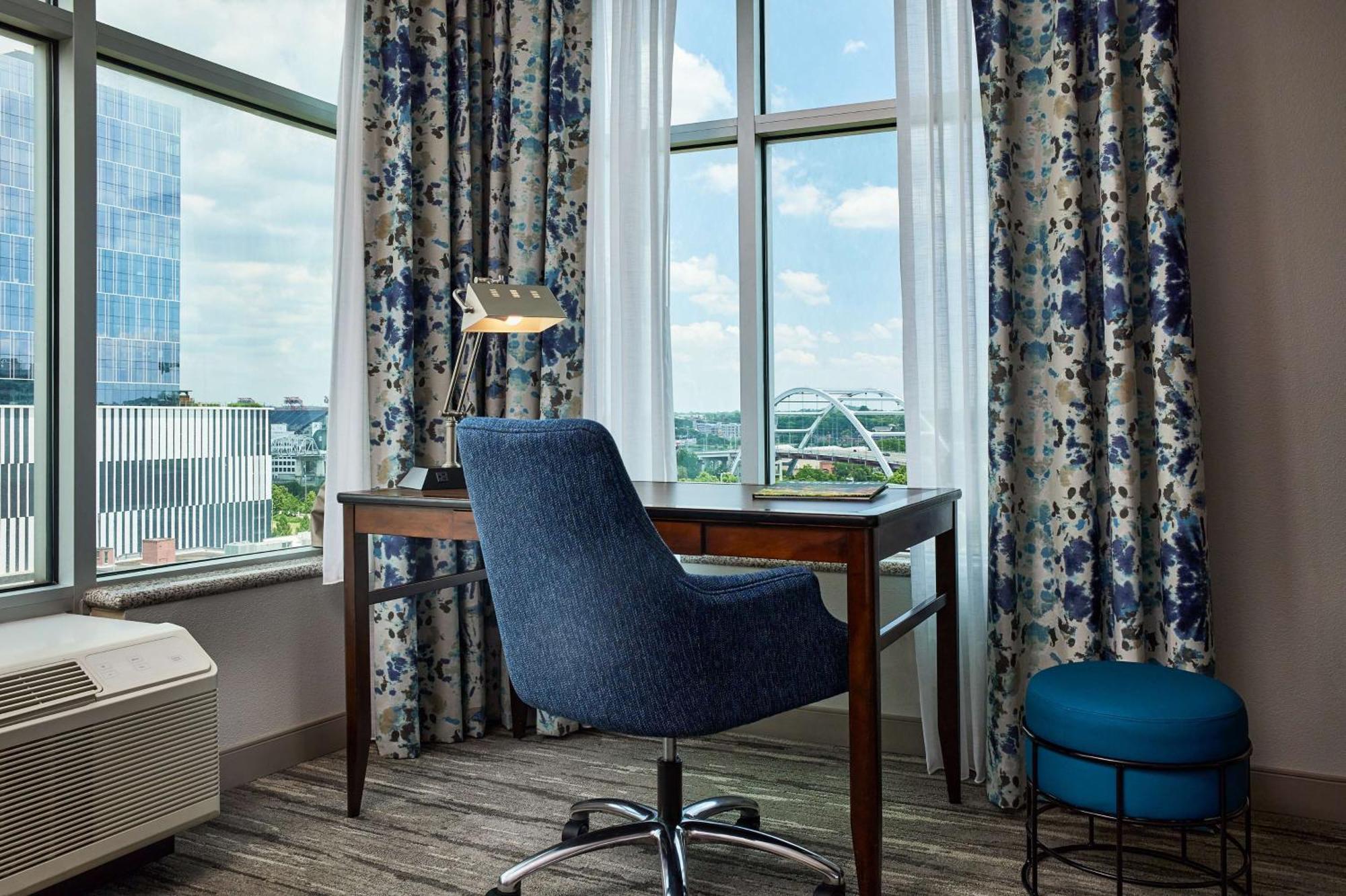 Hilton Garden Inn Nashville Downtown Convention Center Exterior foto